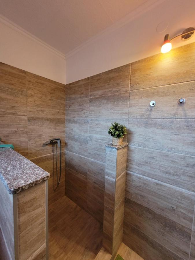 Zoé Apartman Siófok Esterno foto