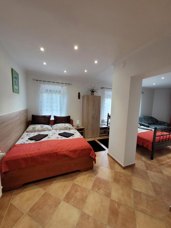 Zoé Apartman Siófok Esterno foto