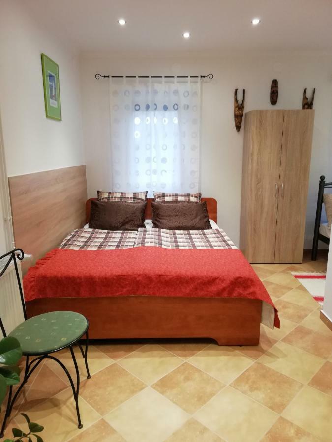 Zoé Apartman Siófok Esterno foto