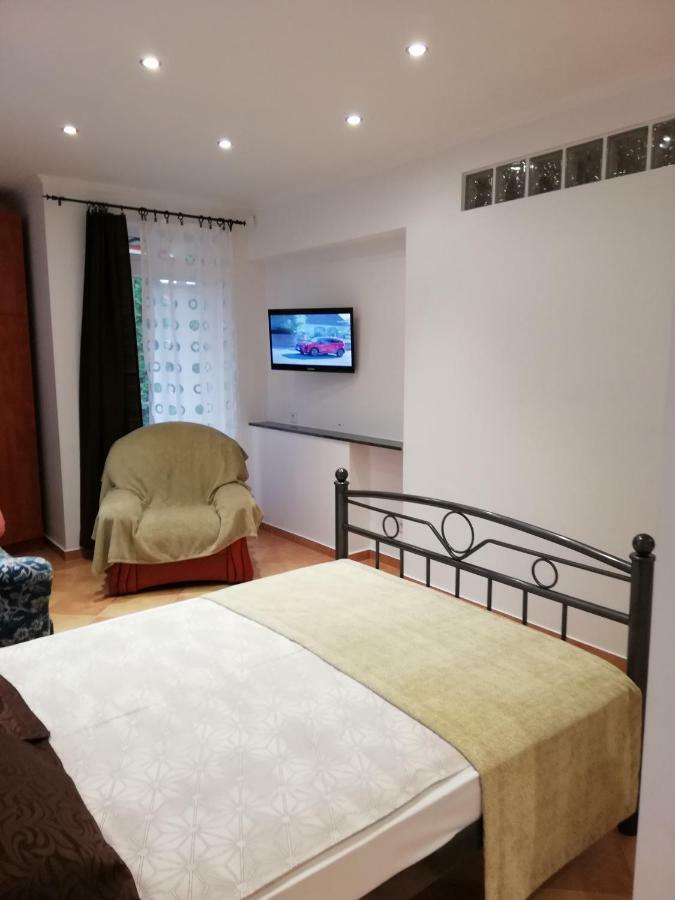 Zoé Apartman Siófok Esterno foto